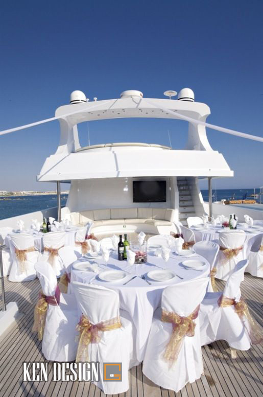 Tiệc cưới trên du thuyền