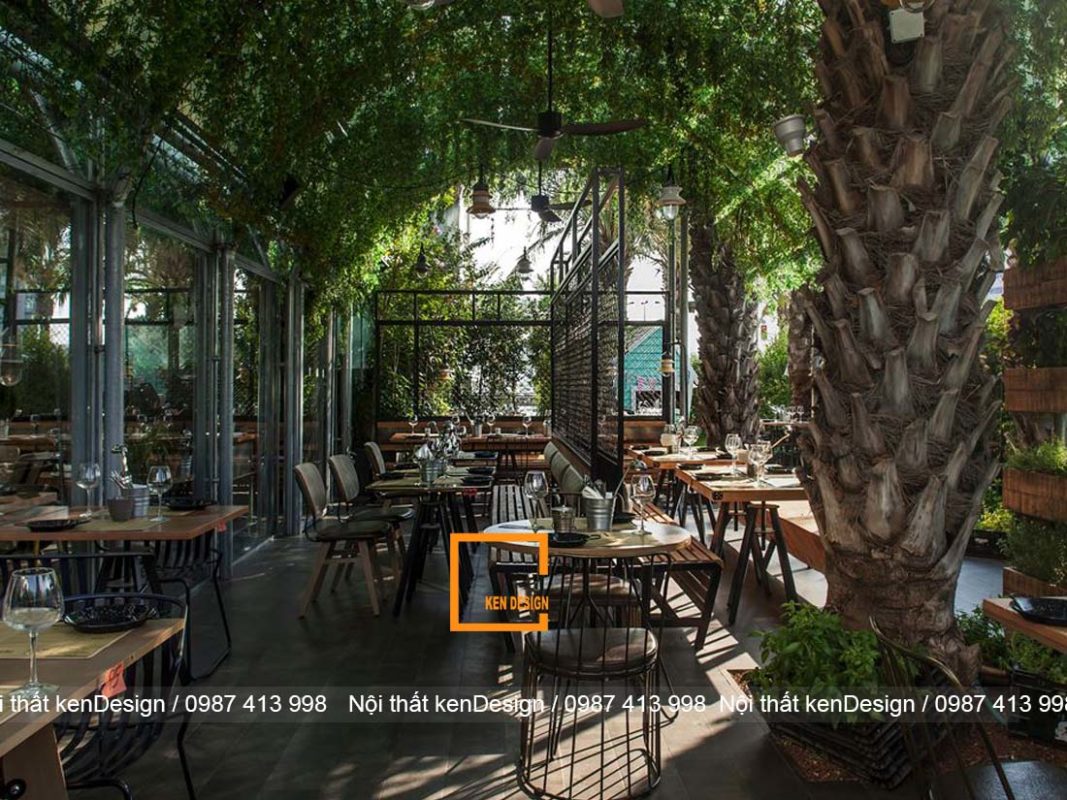 cach trang tri thiet ke nha hang bang cay xanh an tuong 3 1067x800 - Cách trang trí thiết kế nhà hàng bằng cây xanh độc đáo