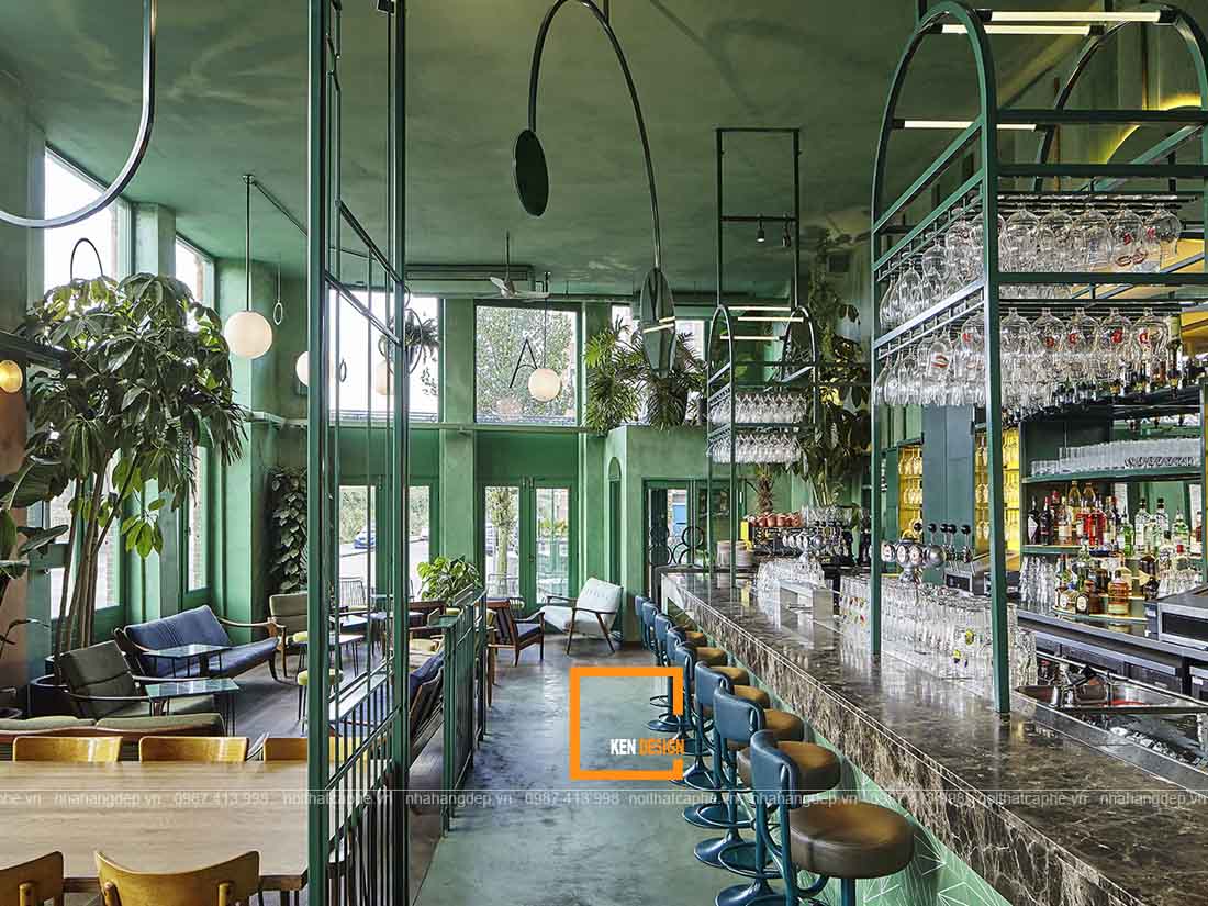 Gam xanh là màu chủ đạo trong thiết kế nội thất nhà hàng