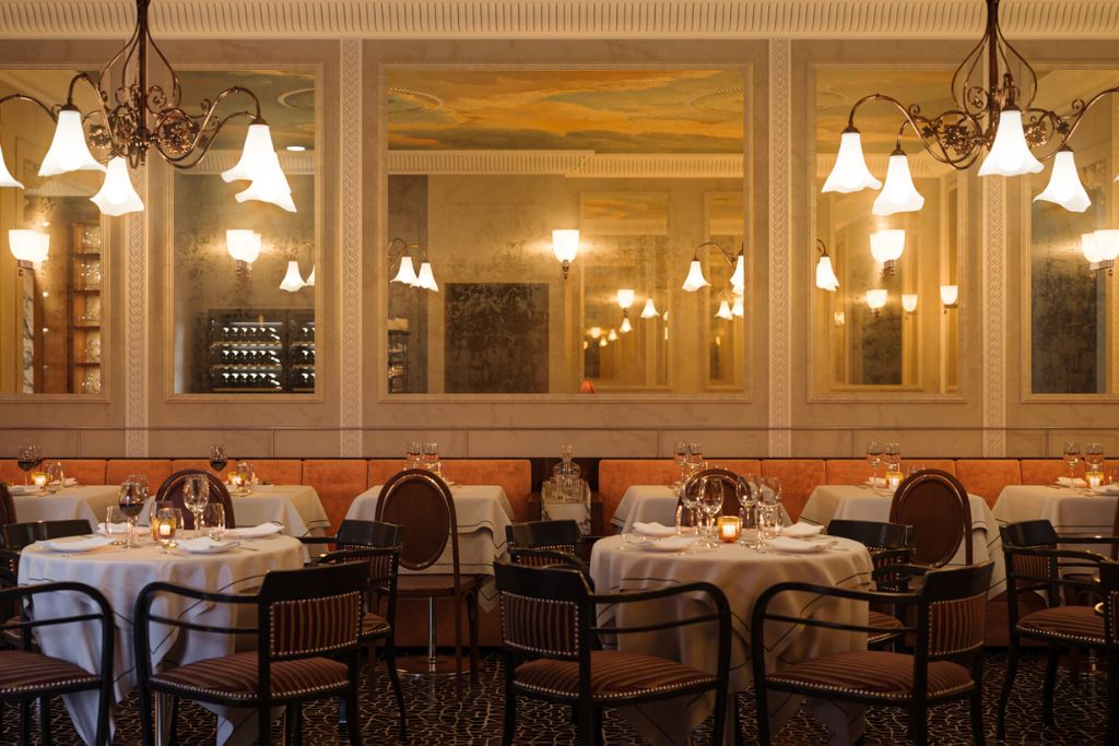 25 Mau Thiet Ke Nha Hang Chau Au Phong Cach Co Dien 15 25 Mau Thiet Ke Nha Hang Chau Au Phong Cach Co Dien 15