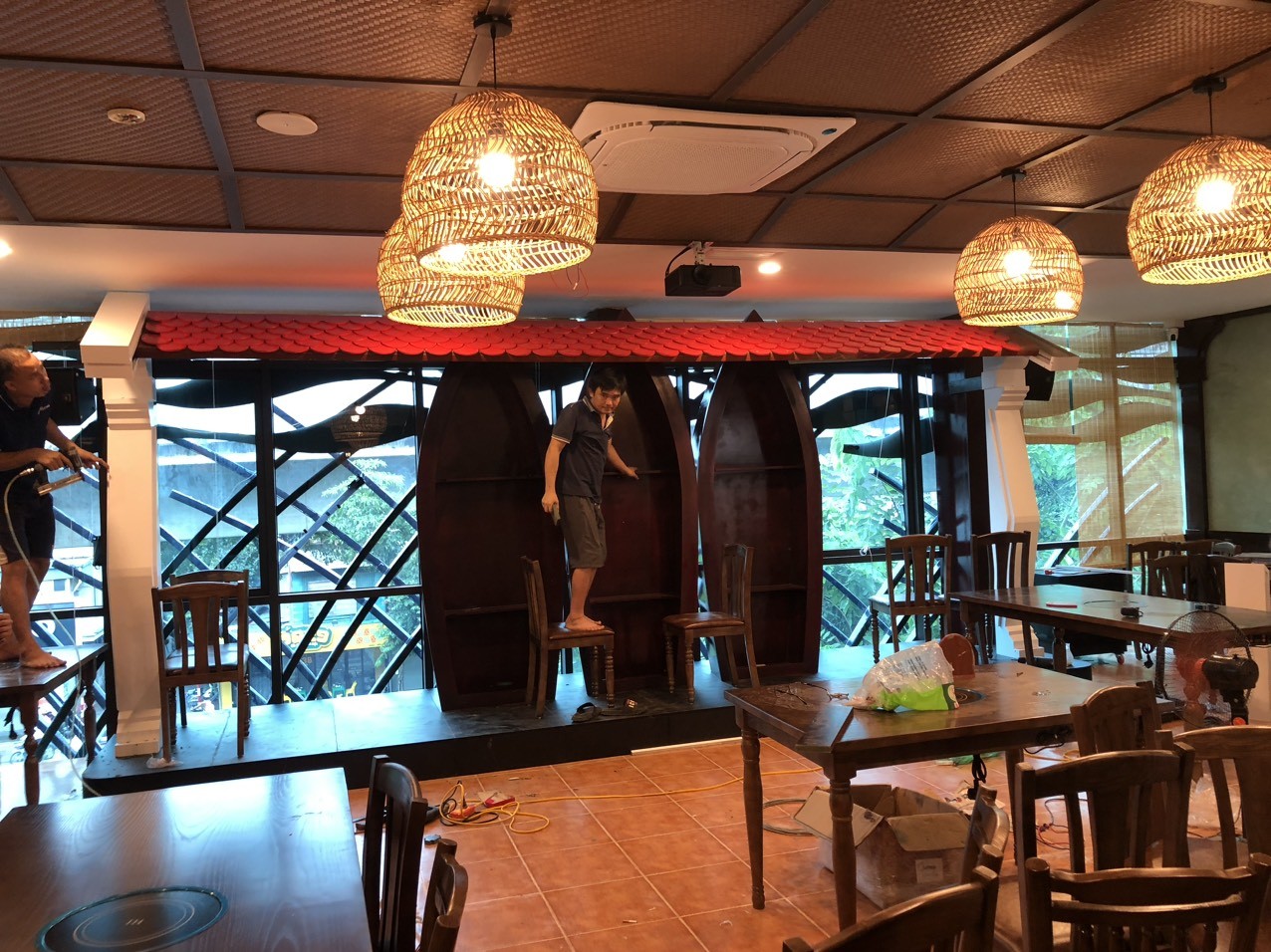 Thi công nhà hàng Phương Nam Yên Lãng