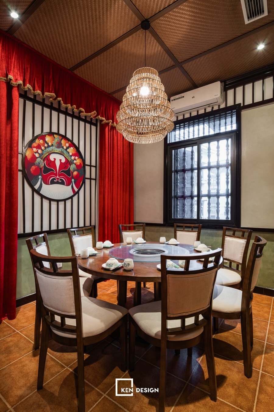 Thi Cong Nha Hang Phuong Nam Yen Lang (6)