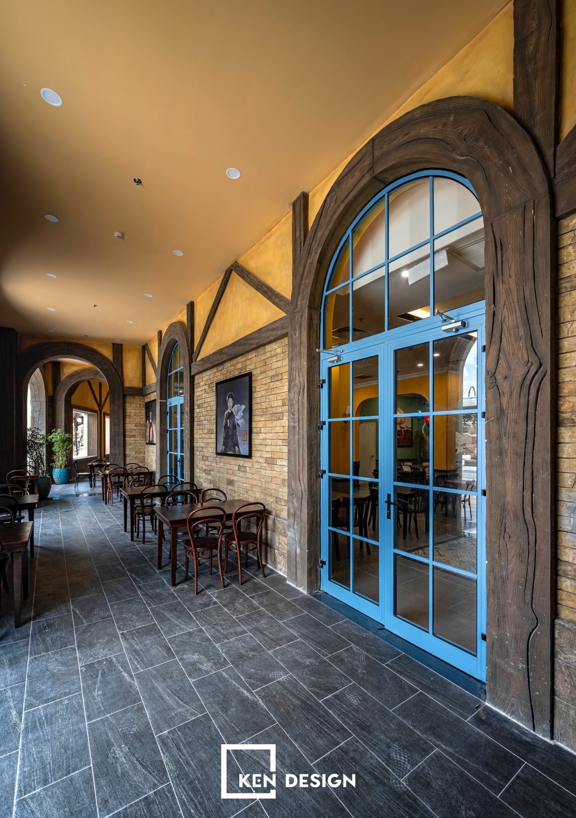 Thi Cong Nha Hang Mon Ngon Viet Nam Tai Vin Wonders 19