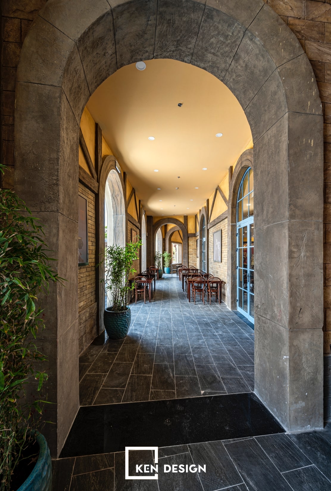 Thi Cong Nha Hang Mon Ngon Viet Nam Tai Vin Wonders 21