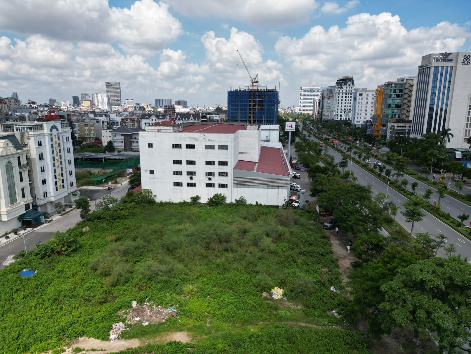 Thiet Ke Nha Hang Beer Garden Xap Xinh Tai Hai Phong Phong Cach Tropical Industrial 26