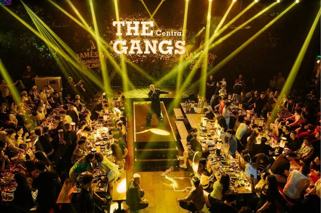 Bo Tri Cho Ngoi Trong Quan Beer Garden 3