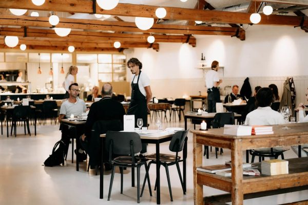 7 sai lầm cần tr&aacute;nh khi thiết kế nh&agrave; h&agrave;ng Fine Dining trong năm 2026