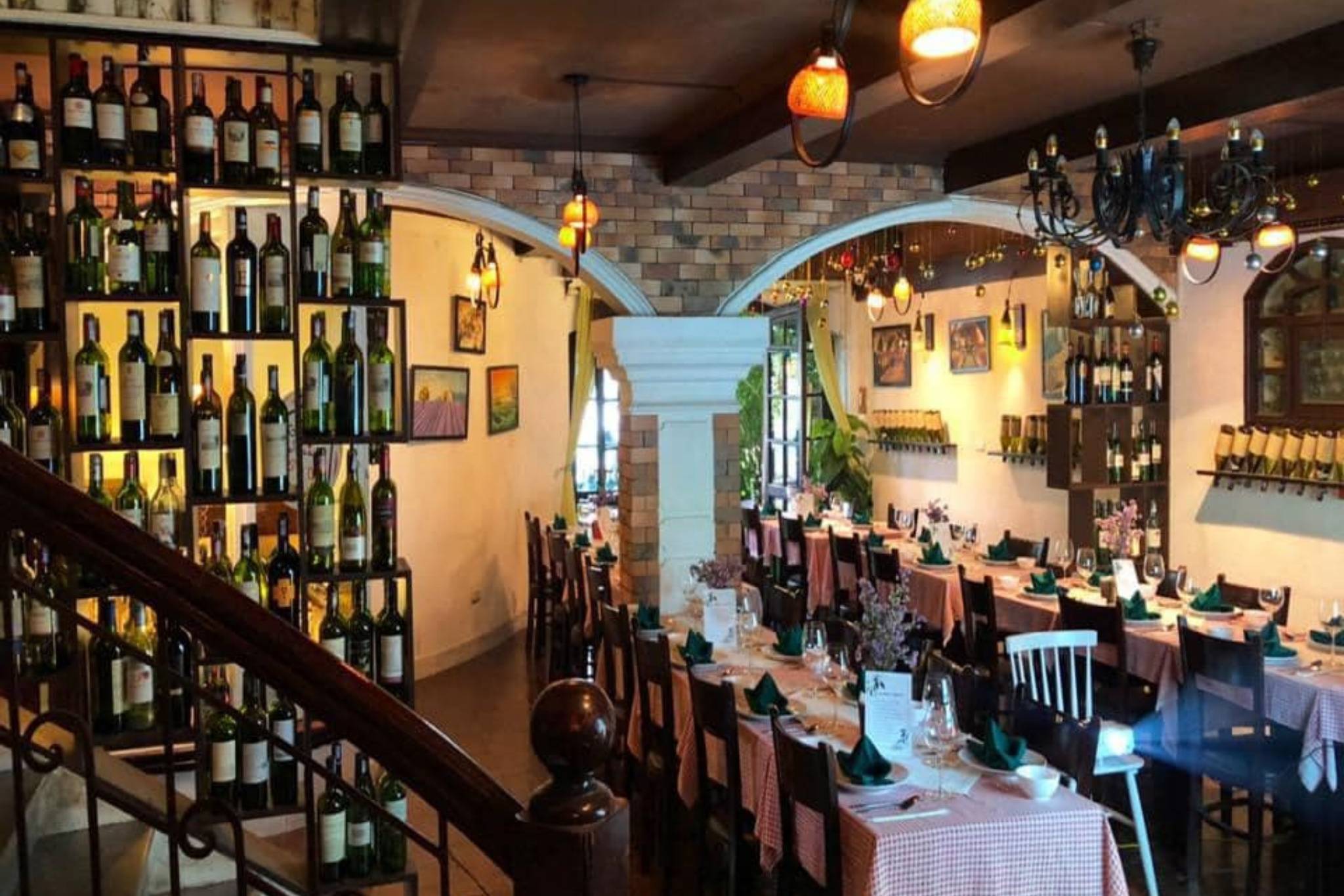 Phong Cach Thiet Ke Nha Hang Bistro